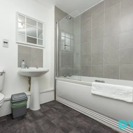 Wifi | Parking | Comfort Cardiff Exterior photo